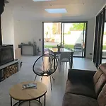 펜션 Maison De Piscine Interieure