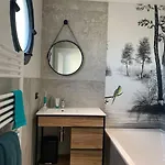 Maison De Piscine Interieure * 라로셸