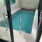 Maison De Piscine Interieure 펜션 라로셸