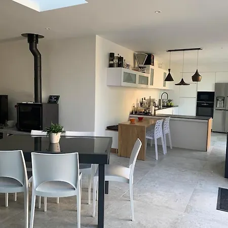 펜션 Maison De Piscine Interieure 라로셸