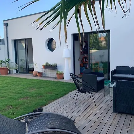 Maison De Piscine Interieure Holiday home