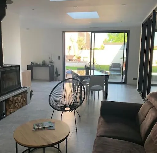 Сasa de vacaciones Maison De Piscine Intérieure