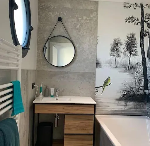 Maison De Piscine Interieure * لا روشيل