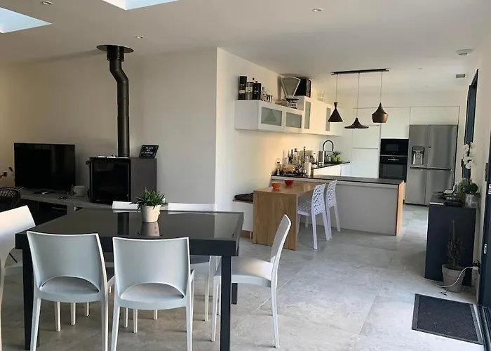 Сasa de vacaciones Maison De Piscine Intérieure La Rochelle (Charente-Maritime)